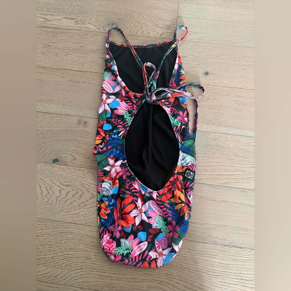 Jolyn size 28 swimsuit